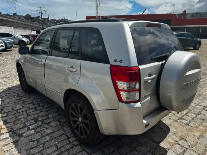 Suzuki Grand Vitara 2.0 16V 4x2/4x4 5P Aut. 2015