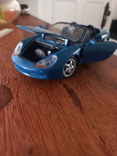 Miniatura Maisto Porshe Boxster Azul escala 1/24 de metal colecionador