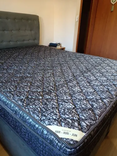 Colchão Queen molas ensacadas Orthotel Luxo