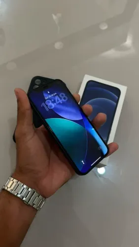 iPhone 12 bem novo!