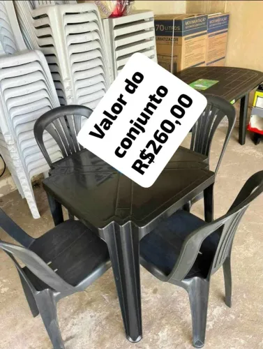 Mesa e Cadeira de Plastico