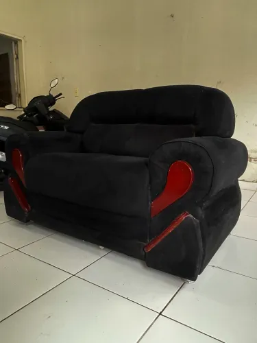 Vende-se sofá dois lugares