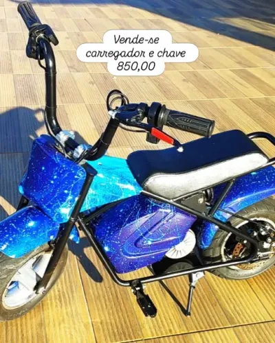 Moto elétrica infantil