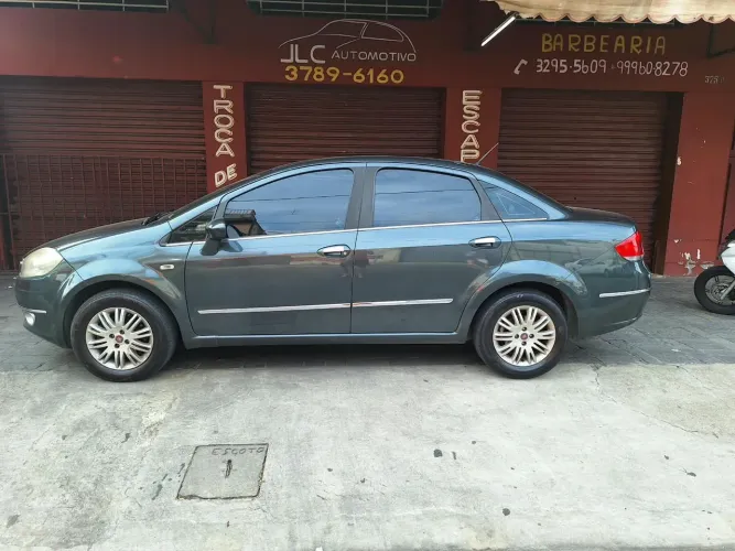 Fiat Linea Essence 1.8 Flex 16V 4P 2013