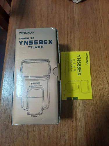 Vendo flash youngnuo YN568EX COM DEFEITO para retirar peças.