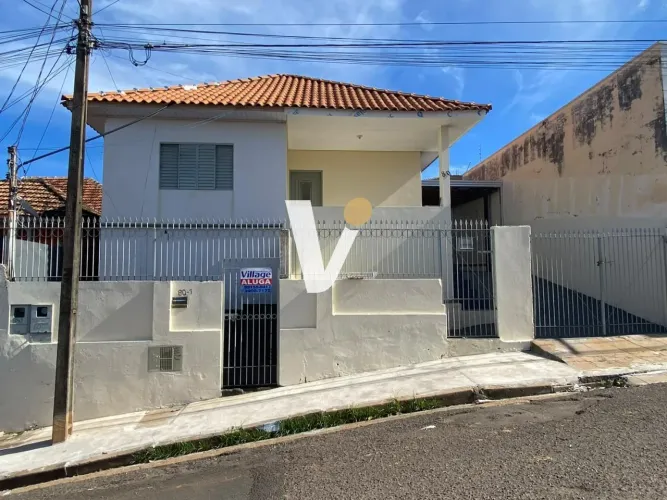 Casa para Locação em Presidente Prudente, Vila Marina, 3 dormitórios, 1 banheiro, 2 vagas