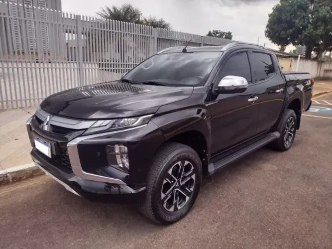 Mitsubishi L200 Triton Sport HPE-S 2.4 CD Dies. AUT 2023