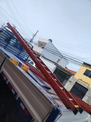 Escada Extensível 11.70 Metros de Fibra Degraus em D 