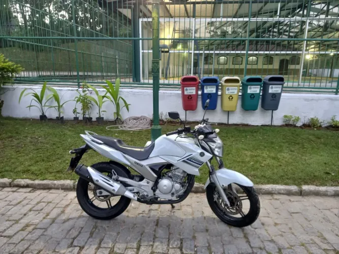 Fazer 250cc 2015