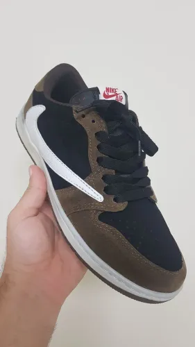 Tênis Nike Travis Scott 