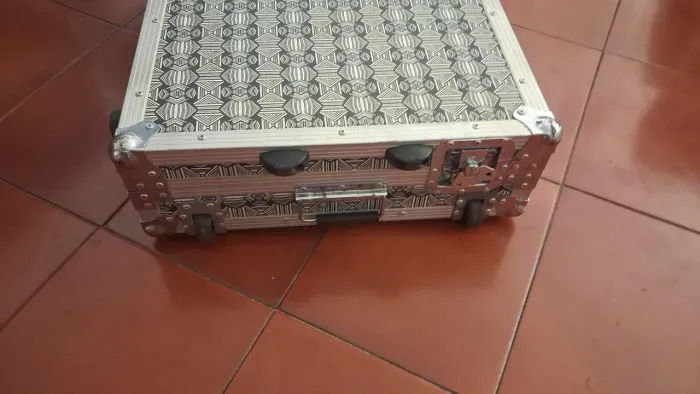 Hard case Grande completo