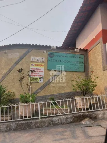 Três Casas com 2 dormitórios tipo triples com entrada independente à venda, 135 m² por R$