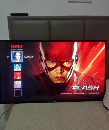 Tv 32 smart Aoc roku Wi-Fi, espelhamento Smartphones tudo funcionando