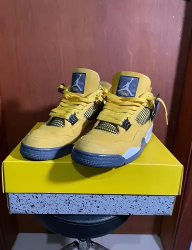 Jordan 4 lightning OG 