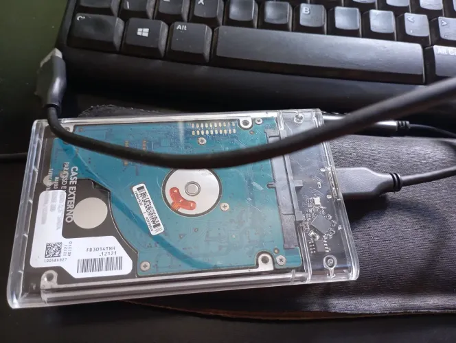 Hd externo 500 GB + case