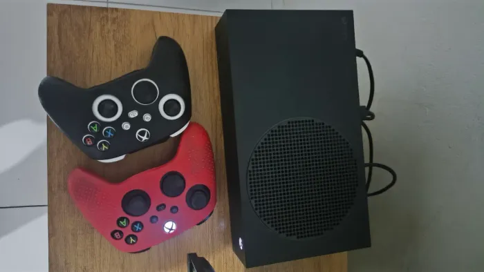Xbox Series S 1TB Preto + 2 Controles Originais - Raro e Conservado ?