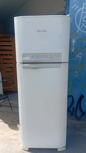 Geladeira Electrolux DFN50 430L 127v