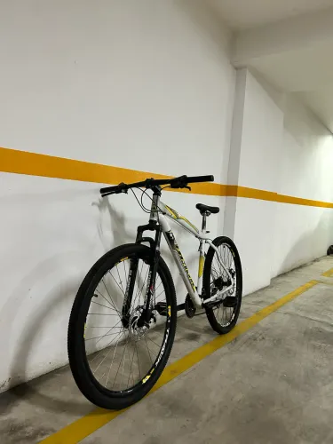 Bicicleta track aro 29