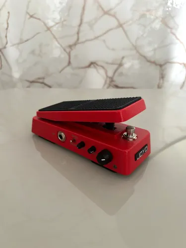 Pedal Wah Wah é Volume Joyo