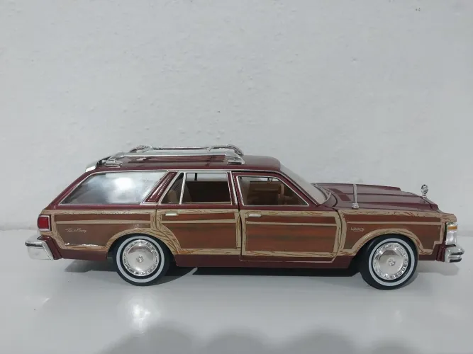 Chrysler lebaron 1/24