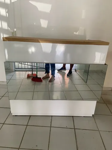 Balcão caixa ou recepcionista 