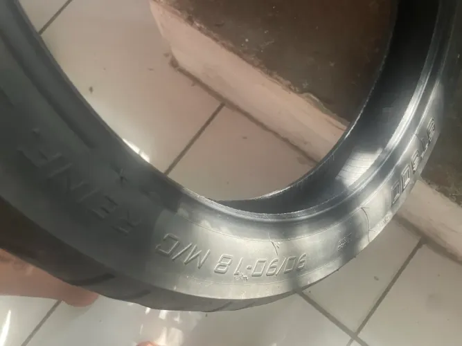 Pneu vipal st 600 original Honda 90 90 18 em bom estado 