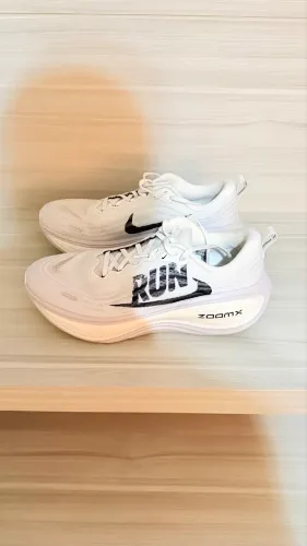 Nike Vomero Plus