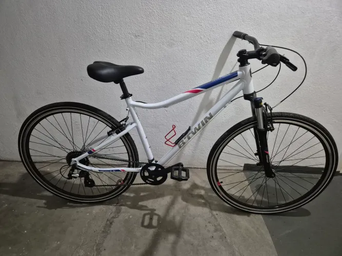 Bicicleta MTB BTWIN modelos Riverside 520
