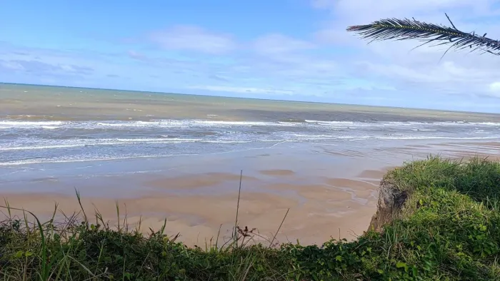 Vendo Casa na Praia de Costa Dourada. Mucuri Bahia