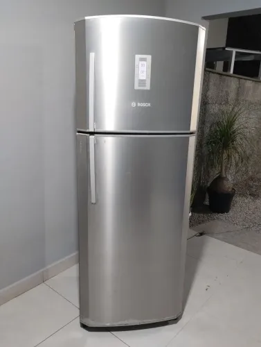 Geladeira inox duplex Frost Free 450L com defeito motor funcionando