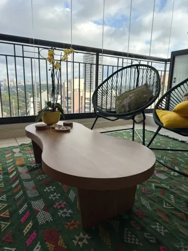 Mesa de centro orgânica