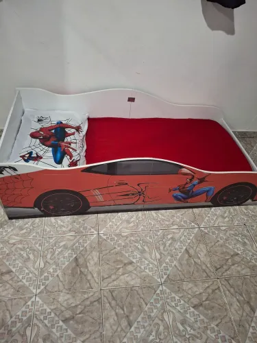 Cama infantil com colchão