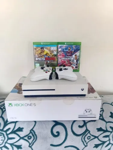 X BOX ONE EM PERFEITO ESTADO