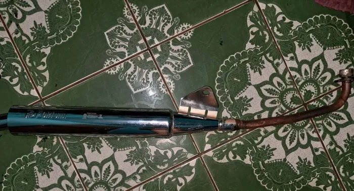 Vendo escape da POP 100, fortuna(ta sem abafador) 