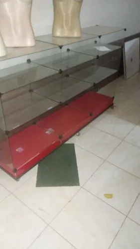 Vitrine de vidro 