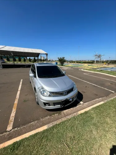Nissan Tiida SL 1.8/1.8 Flex 16V Aut. 2012
