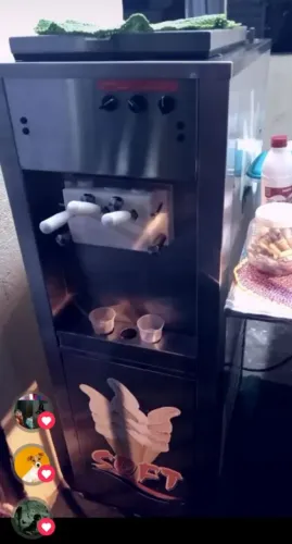 Vende-se máquina de Sorvete.