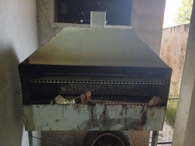 Churrasqueira de espetinho