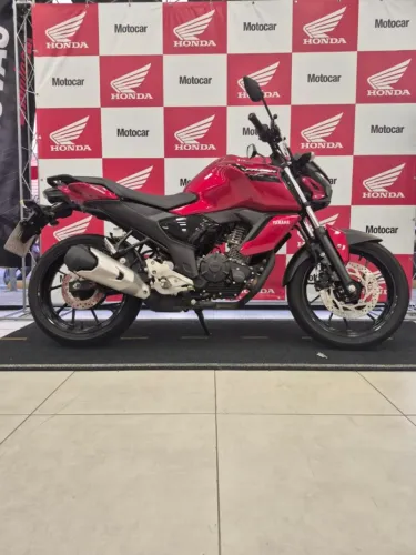 Yamaha FZ15 ABS com apenas 1.393 km