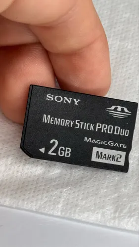 Cartão de Memória Sony Memory Stick PRO Duo 2GB (Mark 2 / MagicGate)