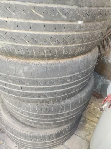 Pneus 235 55 R 17 - Aro 17 quebra galho