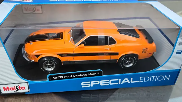 Maisto 1/18 1970 Ford Mustang Mach 1 Special Edition