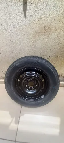Pneu e roda Pirelli aro 13 novo