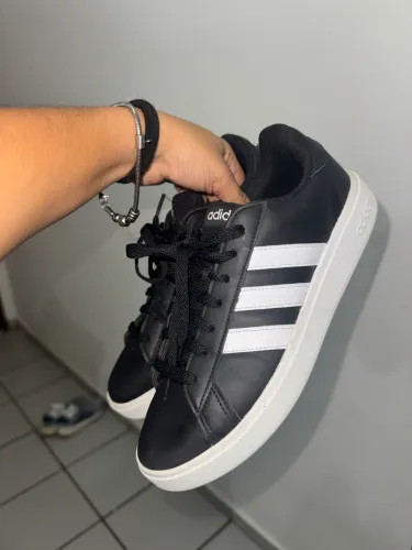 Tênis adidas Gran Court Base 3.0