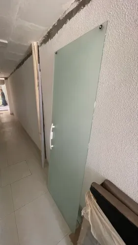 Porta de vidro de correr jateada 75 cm