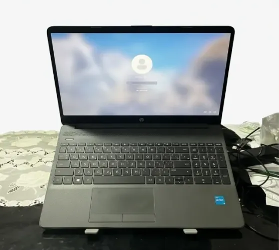 Notebook HP 256 G9 - Core i3 12a Geração, 8GB RAM