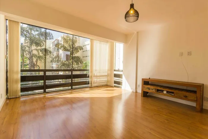 Excelente apartamento na AOS 01 - 3 QUARTOS sendo 1 Suíte