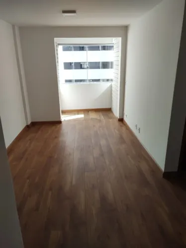 APTO 1 QUARTO CENTRO - PROX SHOPPING CURITIBA