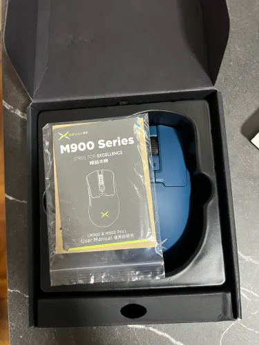 Mouse Deluxe M900PRO com doca de carregamento