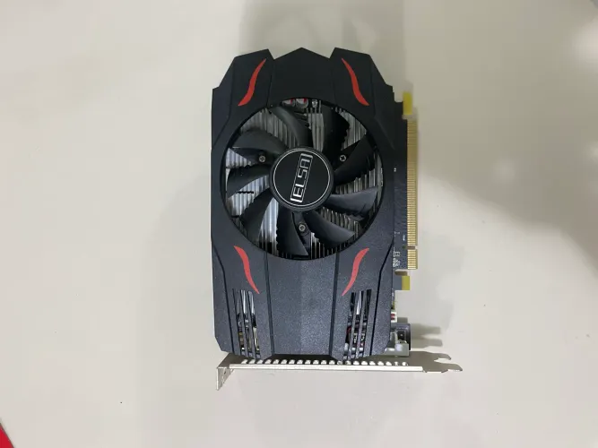 Placa de Vídeo RX 550, 4gb, GDDR5 - Funcionando Perfeitamente
